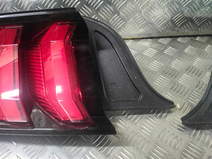 фото №6, Ford mustang 2018 рестайлинг vi лампа задняя левая правая