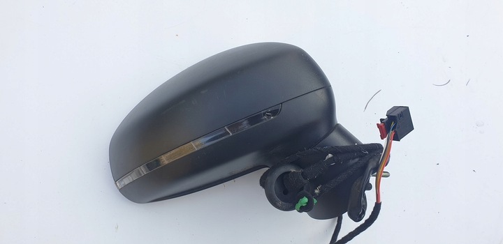 фото №1, Lusterkko правые audi a1 5pin