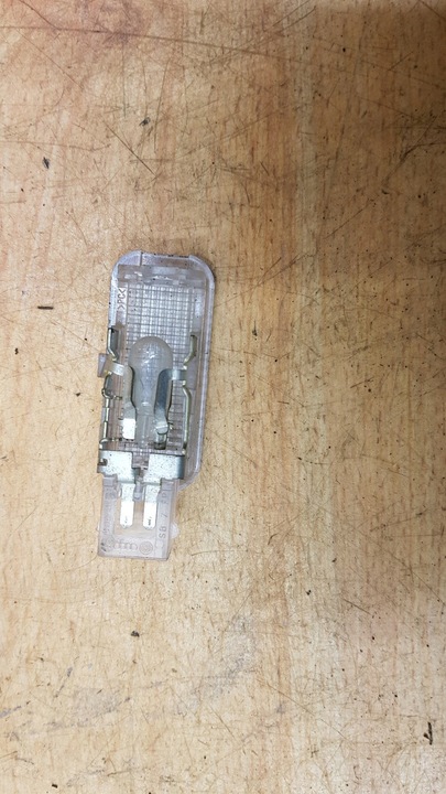 фото №2, Лампа освітлення двері audi a6 c5