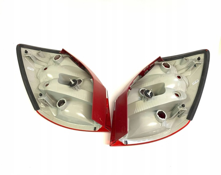 фото №4, Лампа задняя зад левая правая skoda fabia 2
