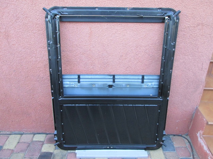 фото №4, Mercedes w124 e sedan универсал люк направляющая