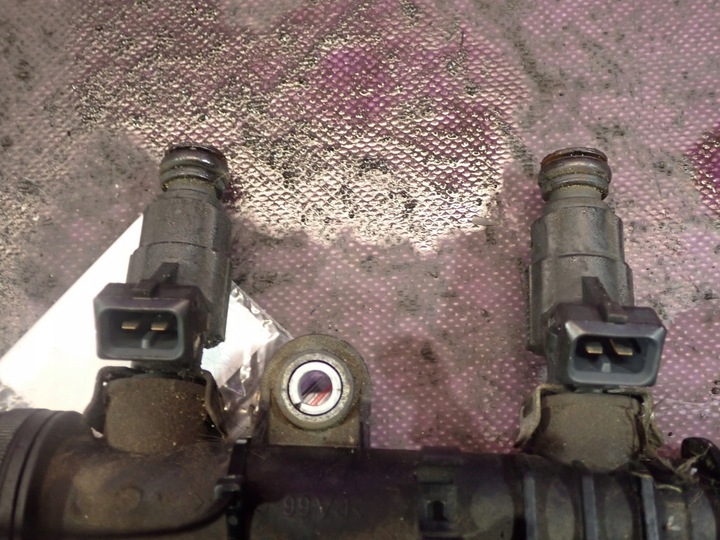 фото №9, Opel corsa c 00-03 1.2 75km планка вприскувальний 0280151076 0280155965