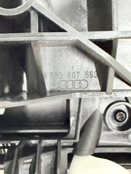 фото №9, Audi a4 b9 8w a5 рестайлинг 21- руль воздуха жалюзи 8w0807663