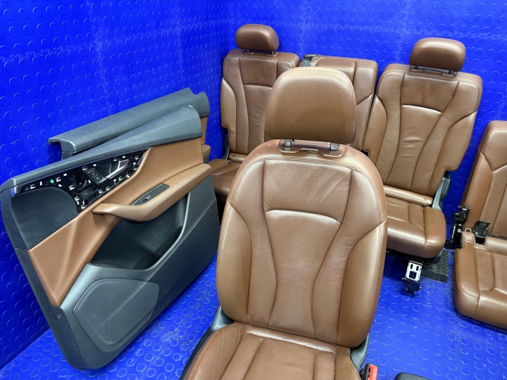 фото №10, Audi q7 4m комплект сидінь 7os шкіра обшивки диван з підігрівом oem