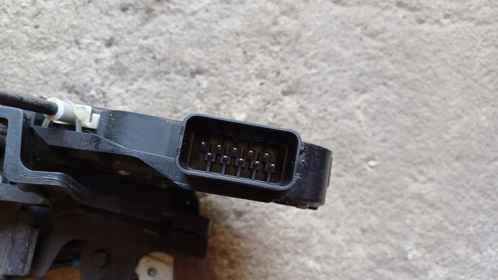 фото №3, Ford mondeo mk4 замок дверь правые переднее 10 pin