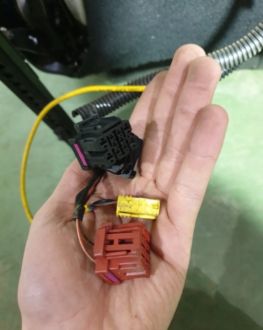 фото №8, Audi a6 c6 sedan сиденья пассажира правый перед s-line pół кожа з підігрівом