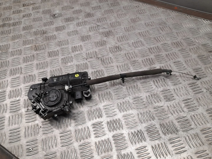 фото №5, Audi q8 3v5827887b задній приводи