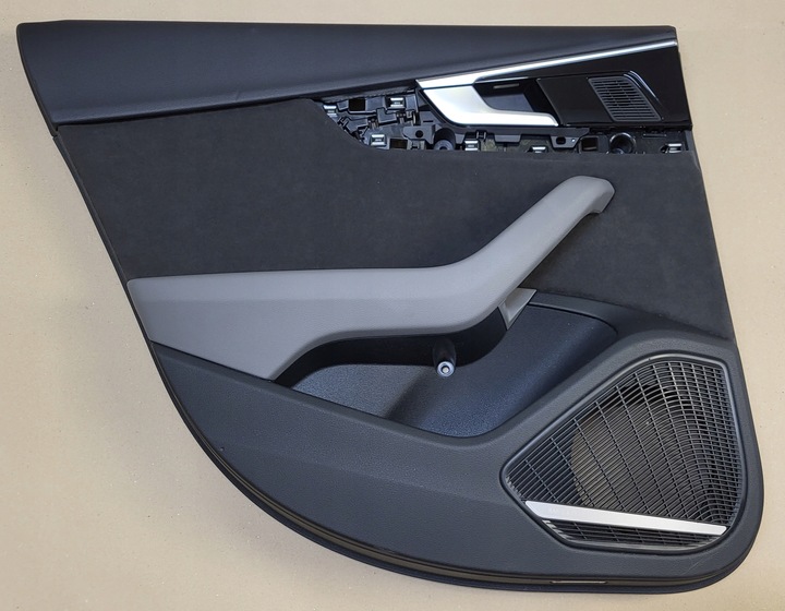 фото №1, Боковина дверь обивка левый зад алькантара audi a4 b9 8w оригинальный номер b&o ambiente led