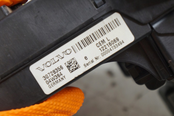 фото №6, Модуль cem блок запобіжників volvo s60 i v70 ii s80 i 30728356 12216069