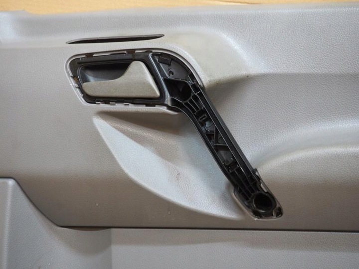 фото №2, Обивка дверь правых передних sprinter 906