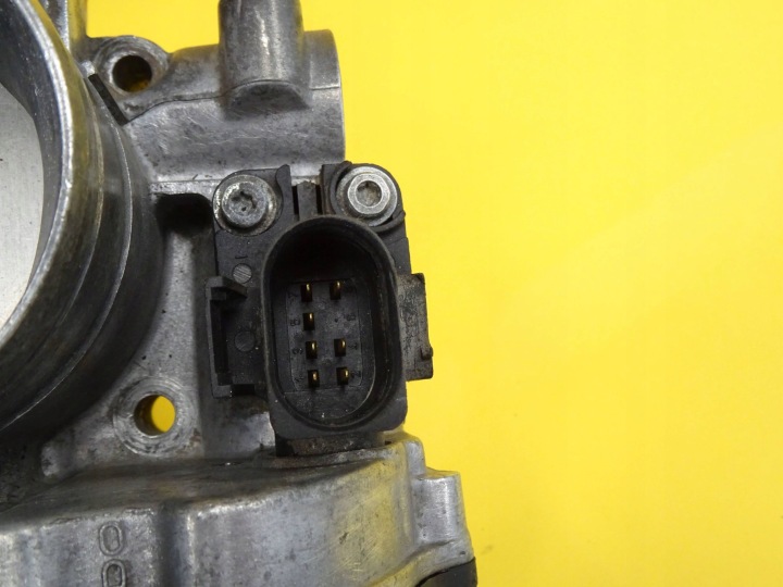 фото №5, Дроссельная заслонка audi a3 s3 8l 1.6 бензин 06a133064j nr46
