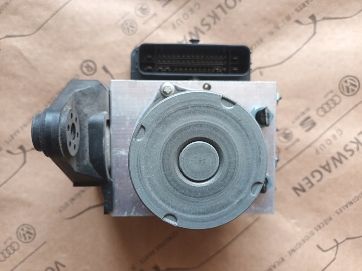 фото №7, Audi блок управління насос гальмівна abs a4 b9 8w0907379j 8w0614517m 72km нова