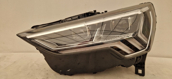 фото №1, Audi q3 83a полный led matrix лампа передняя левая