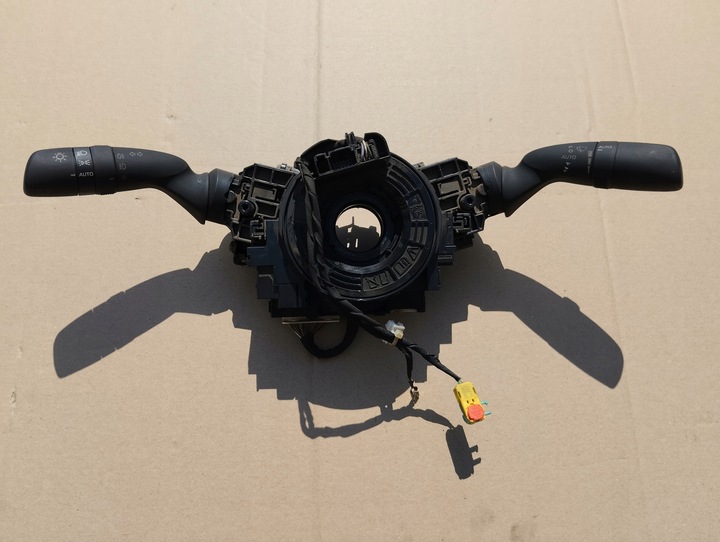 фото №1, Переключатель комбинированный лента toyota corolla e21 c-hr ii 24r новый модель