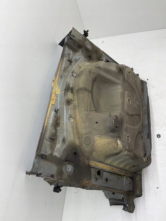 фото №13, Audi a6 c7 avant ванна усилитель пол багажника pas зад lx5r | доставка