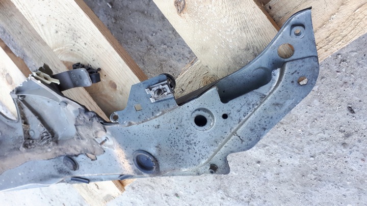 фото №6, A7 4g s7 носик крыльев лонжерон левая lz7s a6 c7