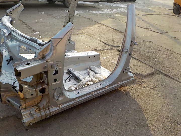 фото №2, Mercedes c класс w205 четверть перед передняя левая правая