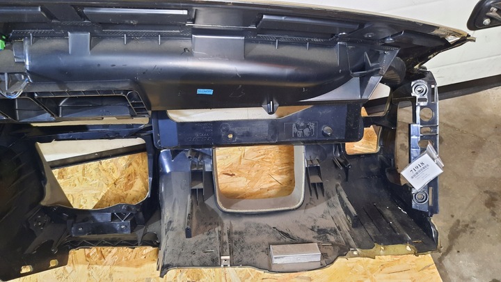 фото №15, Панель раздаточная светлая volvo s60 v70 ii 00-04r