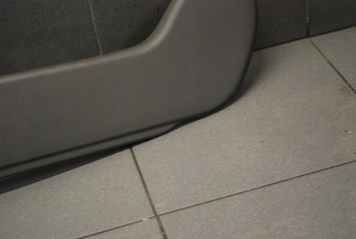 фото №3, Защита сиденья левая серая audi a8 d2 4d0881325a