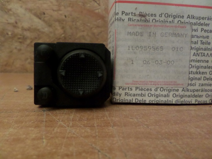 фото №11, Vw passat b7 cc кнопка фаркоп жгут 7n0959511b