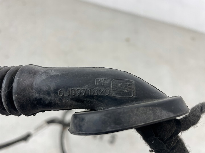 фото №6, Жгут багажника seat ibiza 6j0971145e 6j0971829