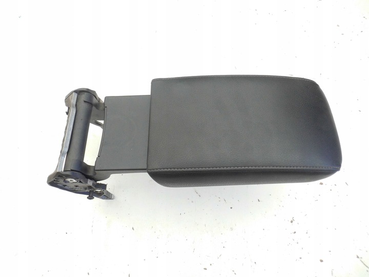 фото №1, Подлокотник переднее регулируемый vw jetta 5c кожа