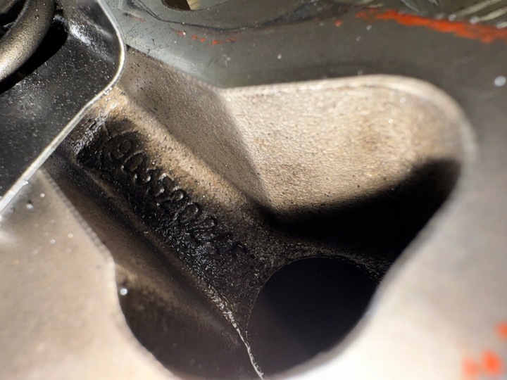 фото №7, Головка 90352024f voyager ii 2,5 tdi 92r-