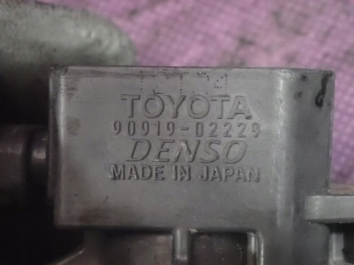 фото №5, Toyota yaris i 99-03 1.0 котушка запалювання 90919-02220 4 pin