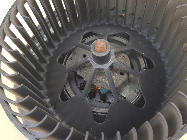 фото №15, Повітродувка повітропровід + резистор / audi a3 8p vw golf v seat leon ii / справна