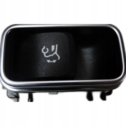 фото №1, A1678205702 переключатель крышки багажника mercedes gla w247