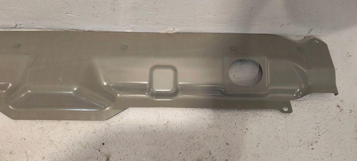 фото №4, Pas задний багажника tesla модель x