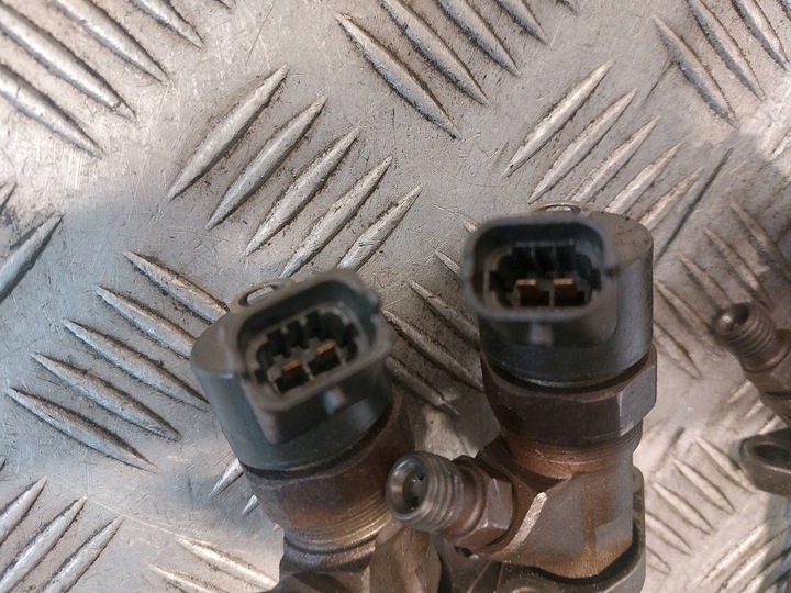 фото №4, Форсунка инжектор комплект citroen c5 i 2.2 hdi 9637277980