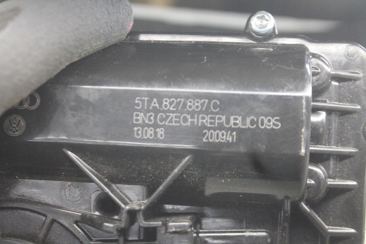 фото №4, Замок доводчик крышки багажника 5ta827887c seat ateca 16-21