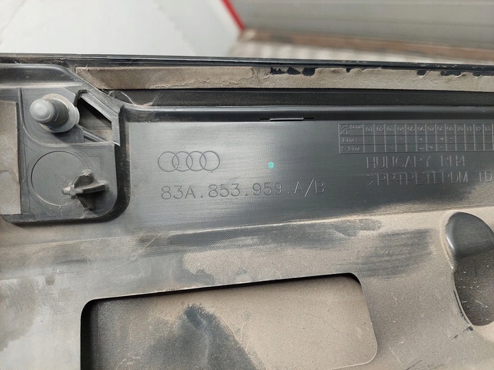 фото №7, Audi q3 f3 83a853959a перед сторона ліва планки