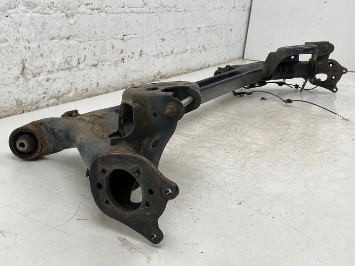 фото №7, 2013 toyota prius xw30 балка osi задней