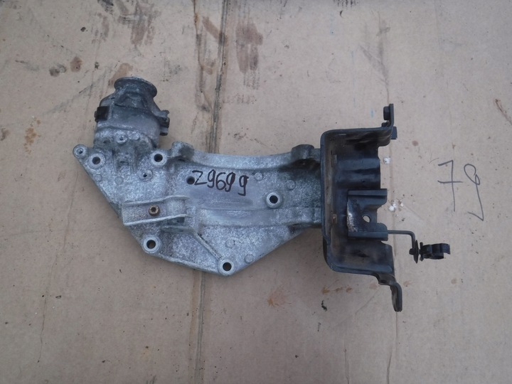 фото №1, Лапи кронштейн генератора peugeot citroen 2.0 hdi 9682367380