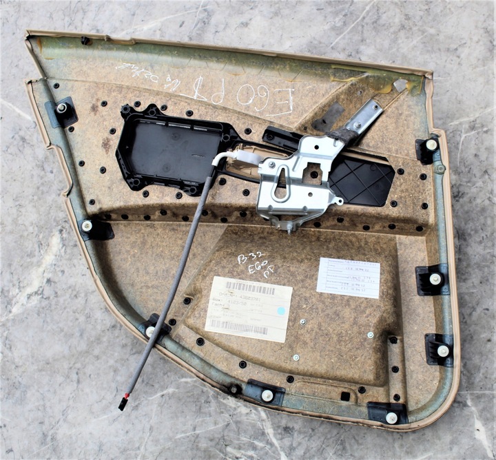 фото №4, Боковина оббивка двері правий зад bmw e60 e61