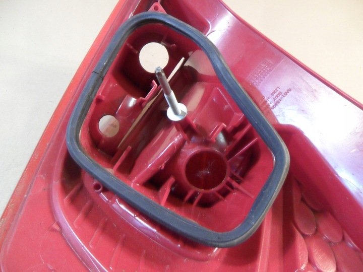 фото №14, Ford fiesta mk7 лампа ліва задня 8a61-13405-a