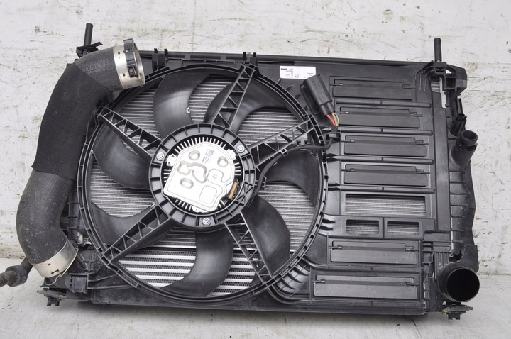 фото №7, Bmw f40 1.5 радиатор воды комплект 2020r