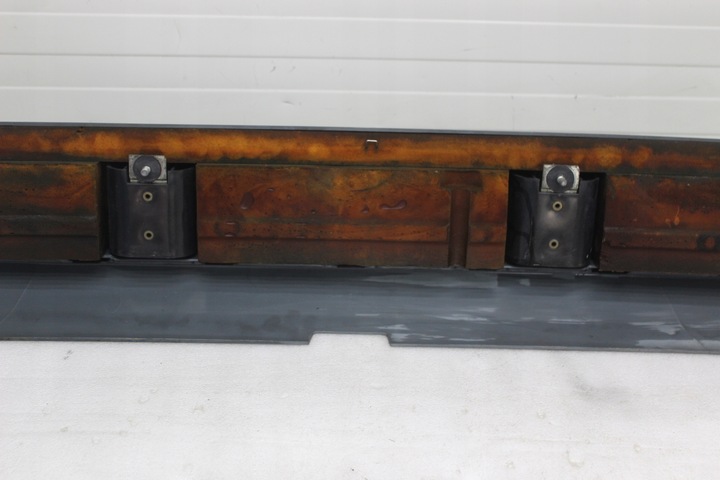 фото №13, Mercedes w124 бампер зад задний sedan матовый