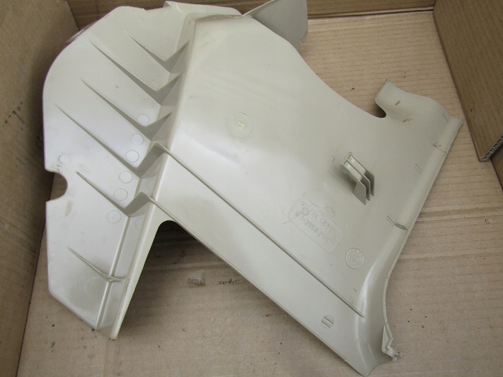 фото №10, 3 mercedes w124 podnuzek защита стойка порога пола левая бежевая кремовый