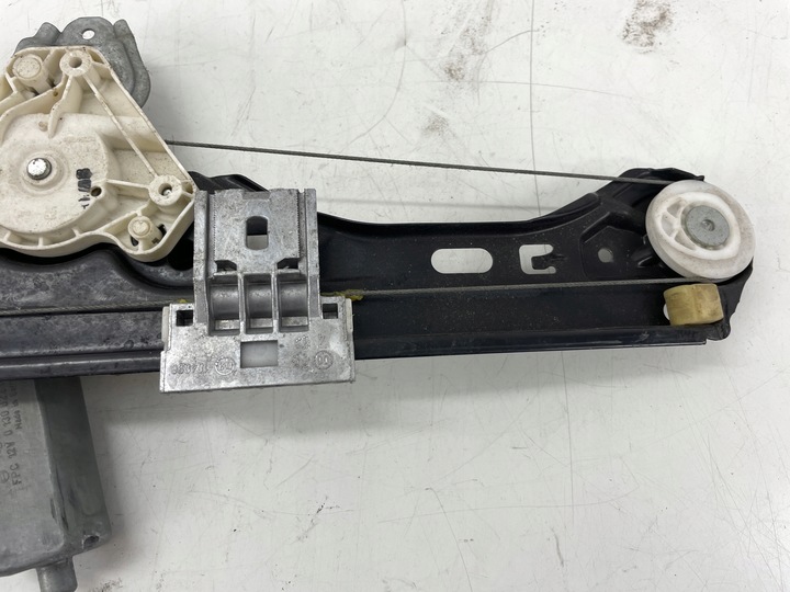 фото №7, Підйомник скло правий зад mercedes w203 a2038203042