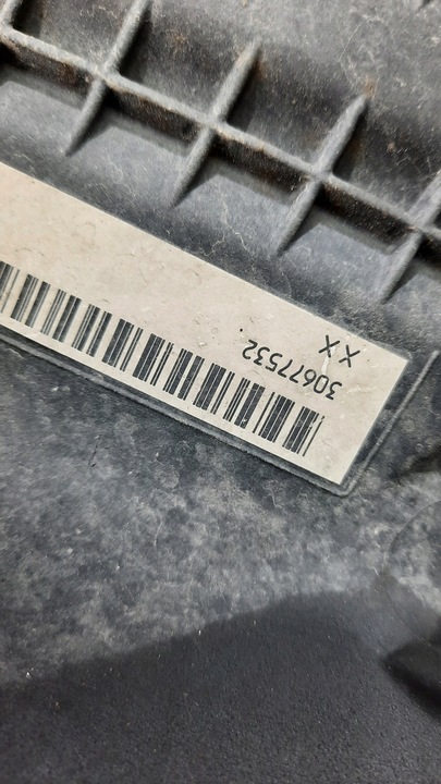 фото №8, Корпус фильтра воздуха 30677532 volvo s40 ii 2.4