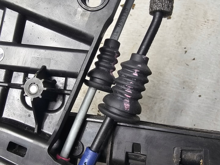 фото №14, Jeep compass 17- замок двері праві зад 04589914ae usa