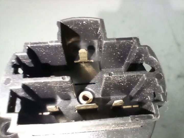 фото №9, Fiat замок зажигания ключ pilot 61027500 trw210401 европа