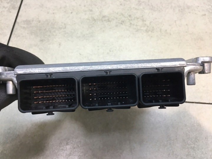 фото №4, Блок керування двигуна volvo v40 i 1.9 di 0281011086 30630417