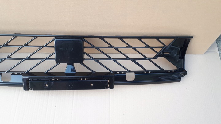 фото №3, Seat cupra formentor решётка средняя бампера перед