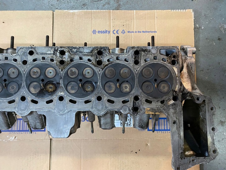 фото №10, Bmw e60 3.0d головка 7781195 m57