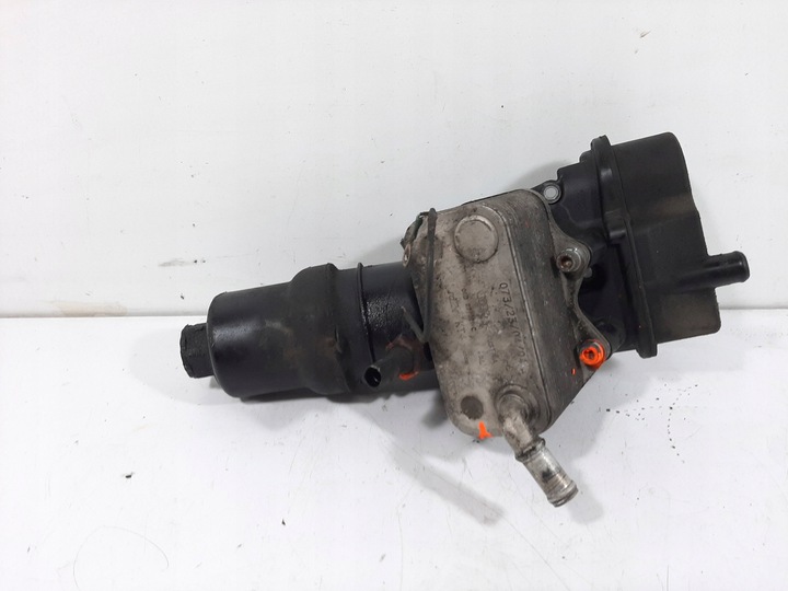 фото №1, Vw golf v 2.0 fsi sport 05r основа фільтра масла 06d115397j радіатор