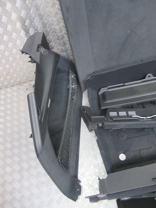 фото №10, Porsche 7p5 iii cayenne 9y обивка багажника комплект